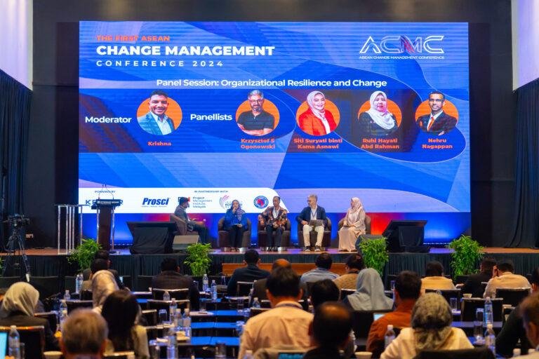 Speakers Nehru, Krishna, Krzysztof, Siti Suryati, Ruhi Hayati